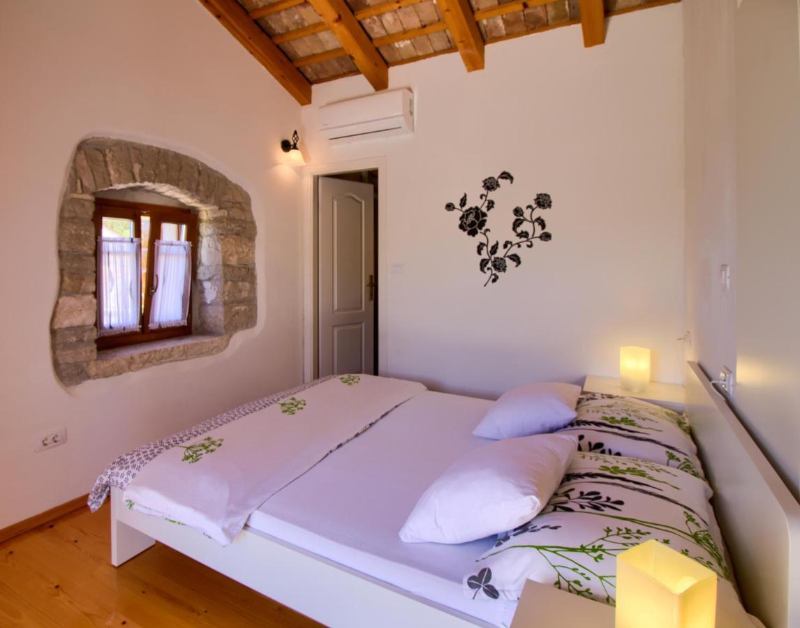 Taki With Private Pool Near Rovinj