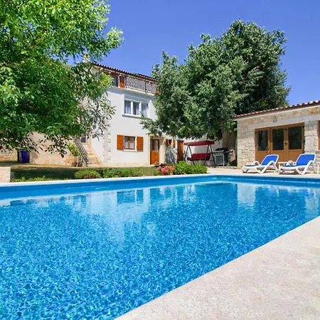Villa Taki With Private Pool Near Rovinj Kanfanar Exterior photo